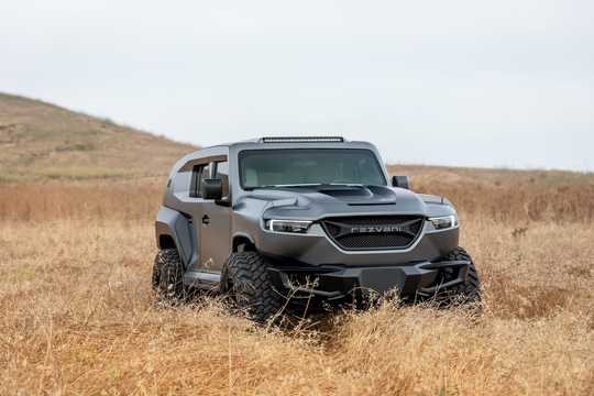 軍用車両をイメージした過激なsuv レズバニ タンク 防弾装甲や暗視装置も装備 Business Insider Japan