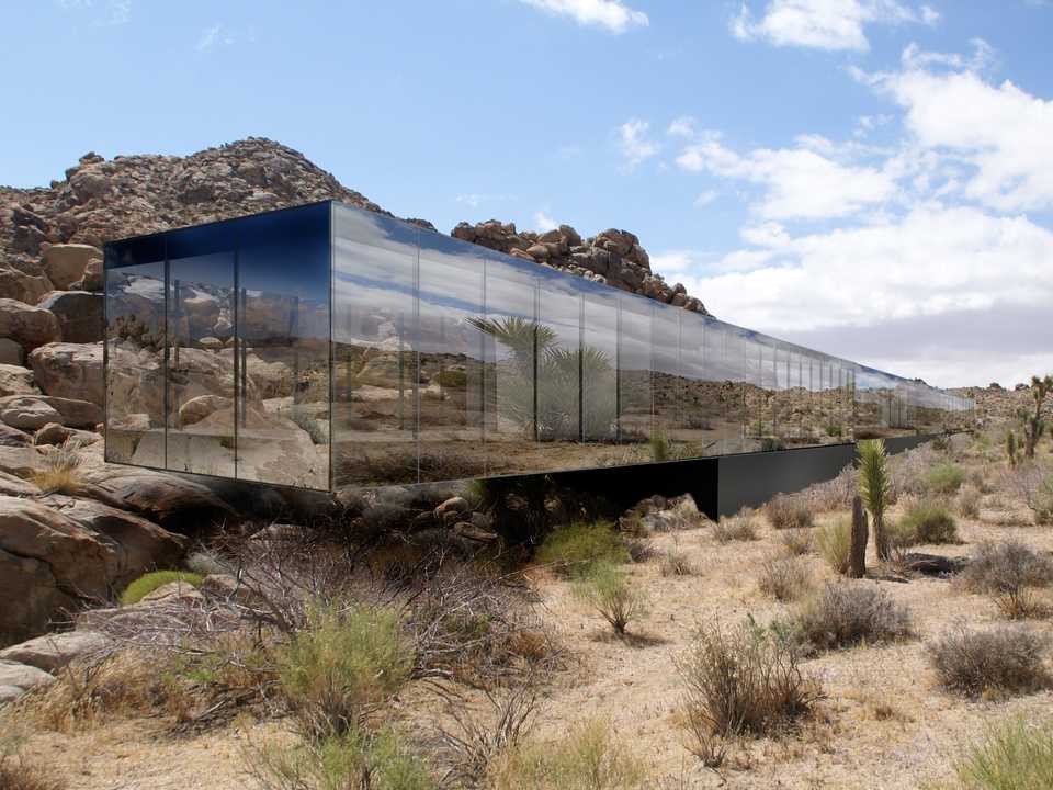 有名映画プロデューサーが設計した｢見えない家｣