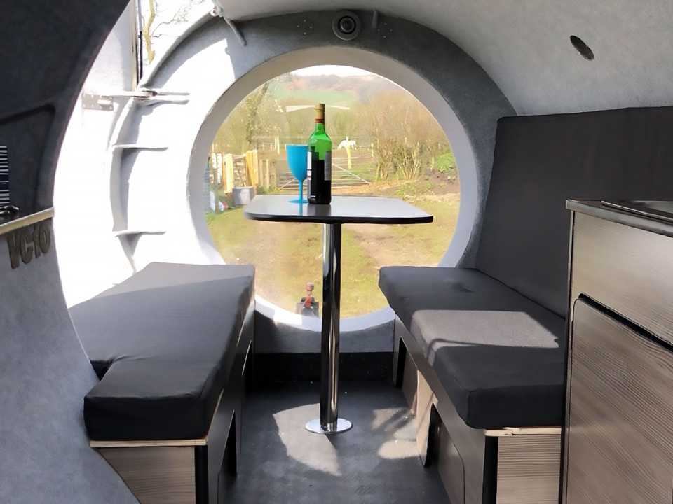 ラウンジダイニング