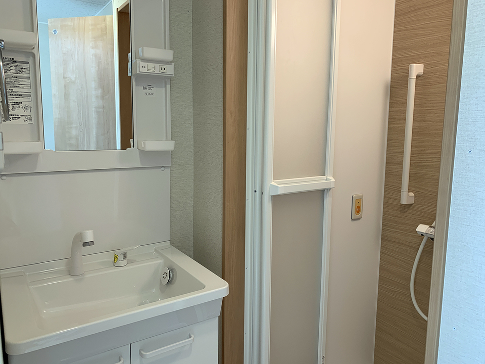 洗面所とシャワー