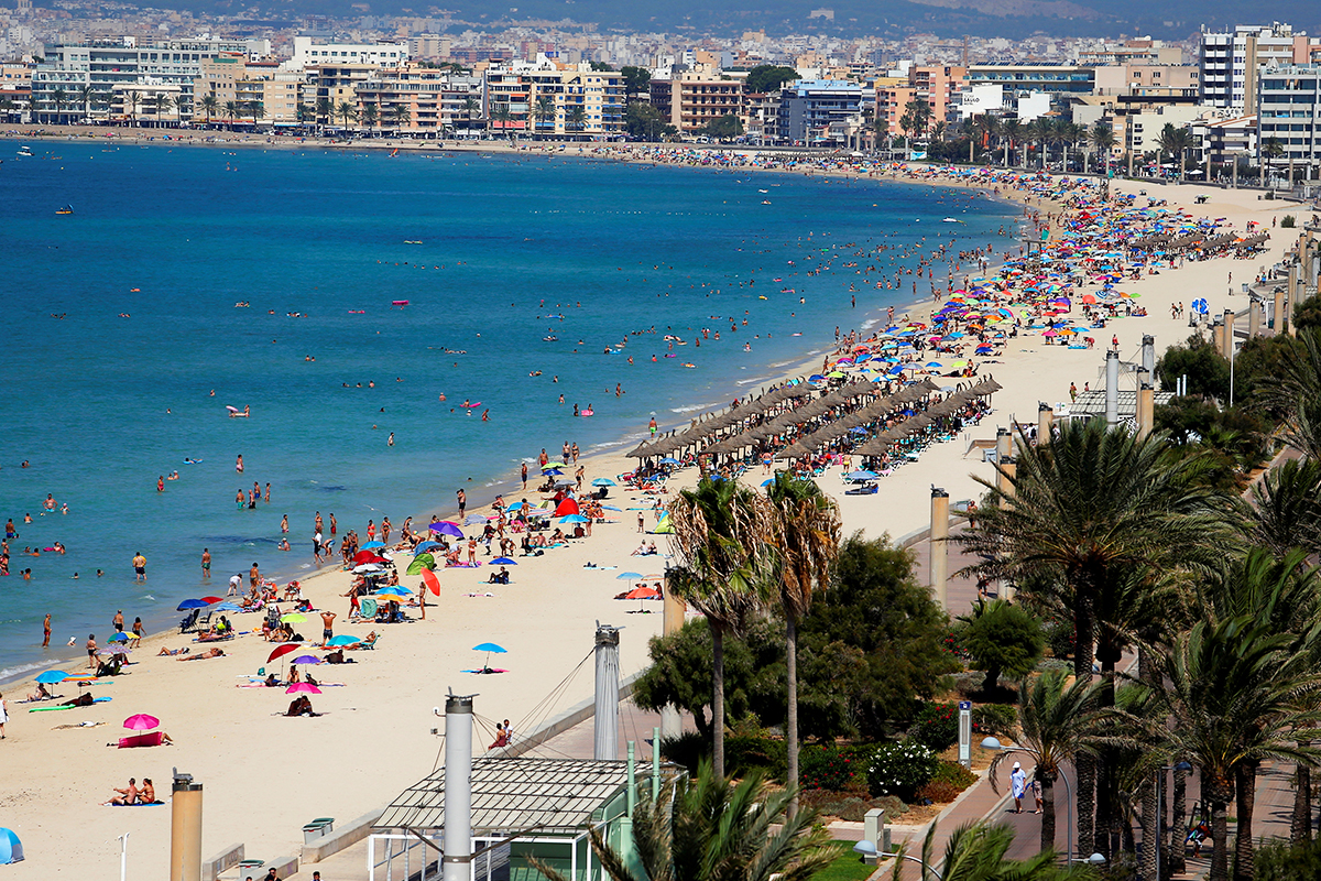 スペイン マヨルカ島 ビーチ 観光需要