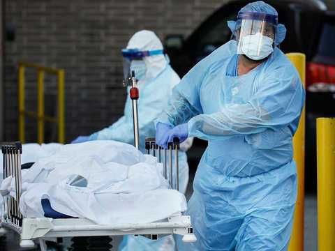 アメリカ、1日あたりの新型コロナ感染者数が過去最多に —— 大統領選の激戦州で感染が拡大