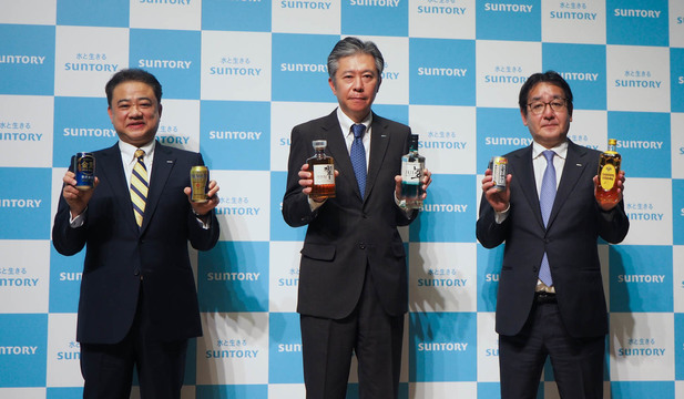 コロナで伸びる「酒」個人消費、一方全年齢で「健康志向」トレンドも...サントリー2021年事業方針に見るデータ