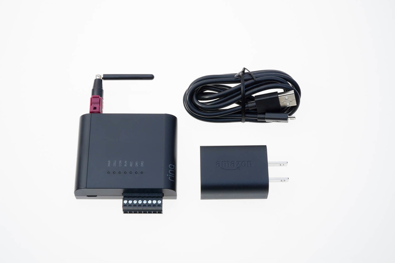 Key for Businessで使う、オートロックに接続する機器。