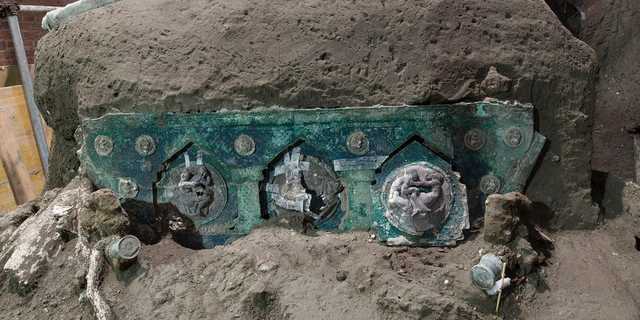 ポンペイで古代の「ランボルギーニ」発見...パレードや式典などに使用したものか