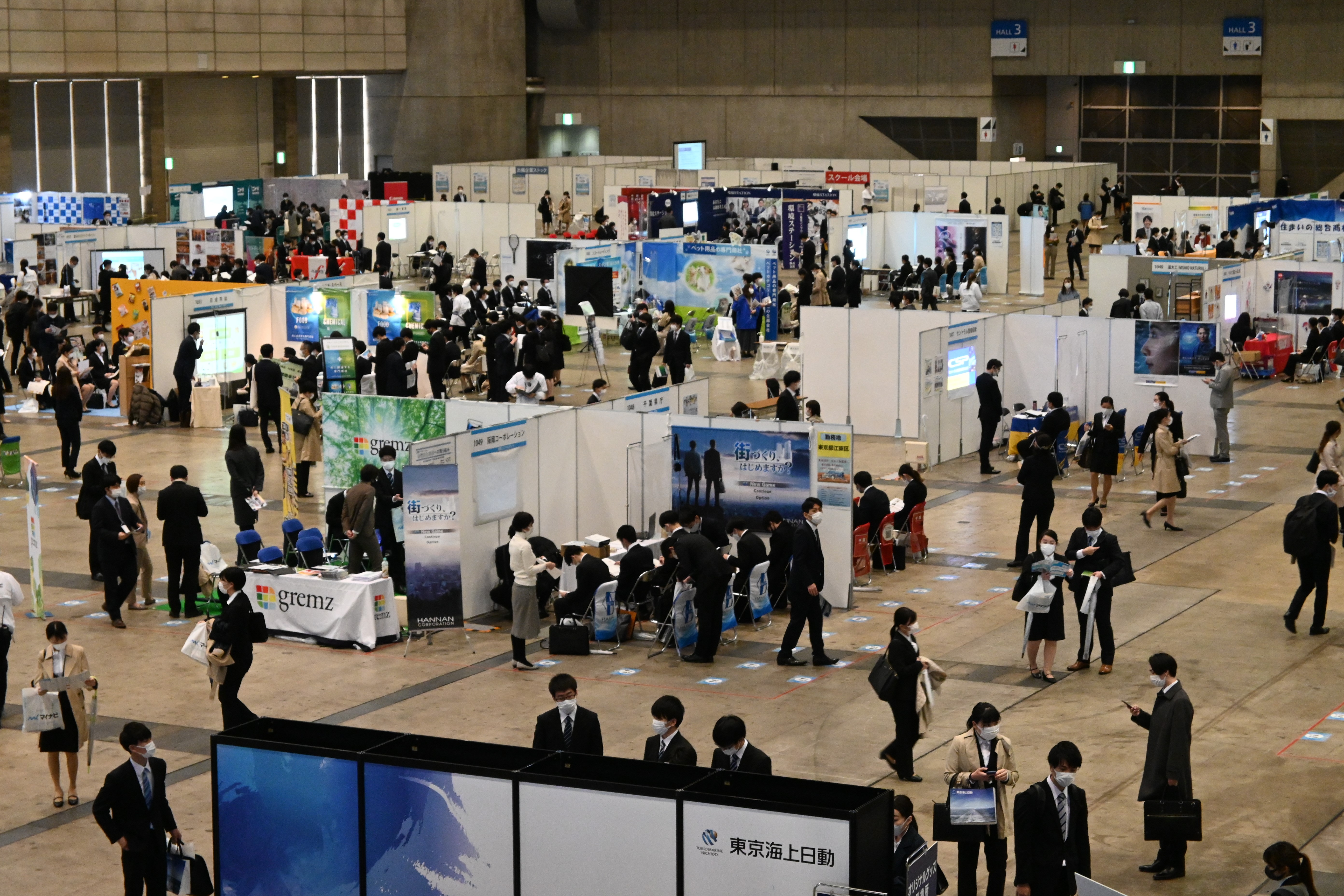 就活生があえて大規模イベントに出席する理由 計6400人が参加した幕張メッセの説明会に密着 Business Insider Japan