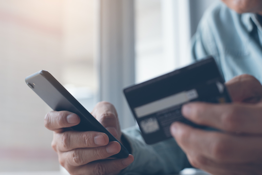 2025年には市場規模が10倍に。米国で進む「埋込型金融」モデルとは:eMarketerレポート