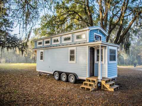 フロリダの小さな島で 2つの極小住宅に暮らす Business Insider Japan