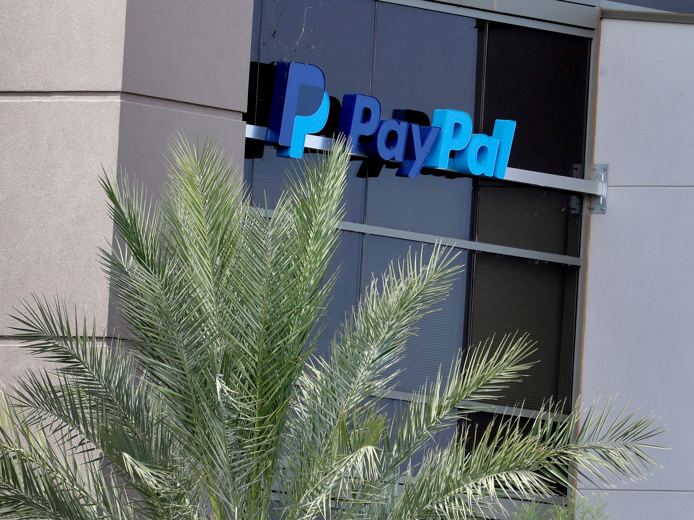 スターバックス、ペイパル、コカ・コーラなど、ビットコインによる決済を受け入れる企業が増加 | Business Insider Japan