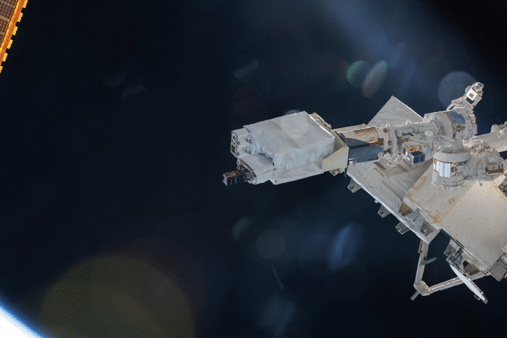 超小型衛星