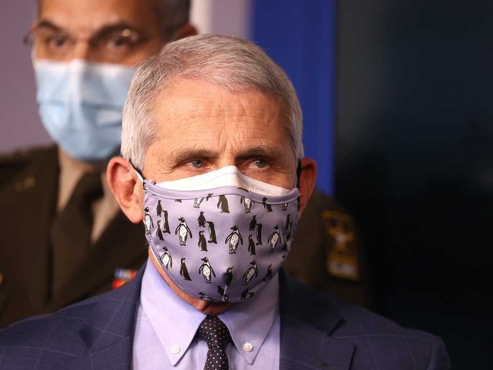 マスクを重ねるのは効果あり？なし？、アンソニー・ファウチ博士