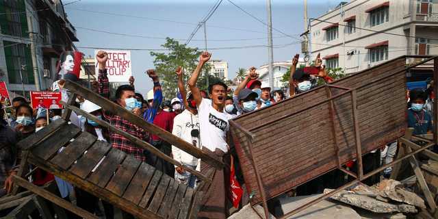 尋問施設で拷問された後 病院で死亡か ミャンマーで軍事クーデターに反対していた詩人が命を落とす Business Insider Japan