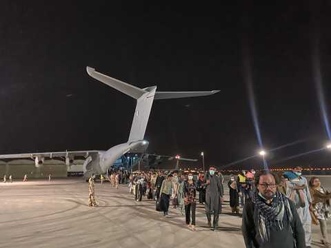 カブール空港で爆発 米軍兵士13人が死亡 米軍は 人々を退避させる任務を継続 Business Insider Japan