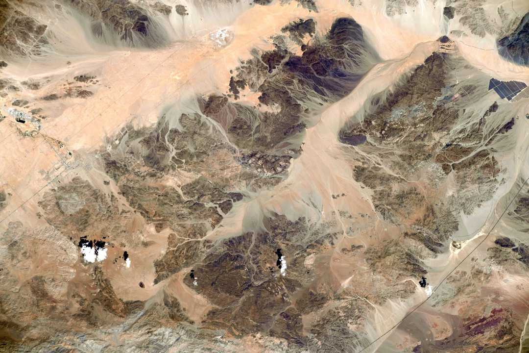 宇宙飛行士メーガン・マッカーサーが宇宙から撮影したカリフォリニア州のジョシュア・ツリー国立公園。