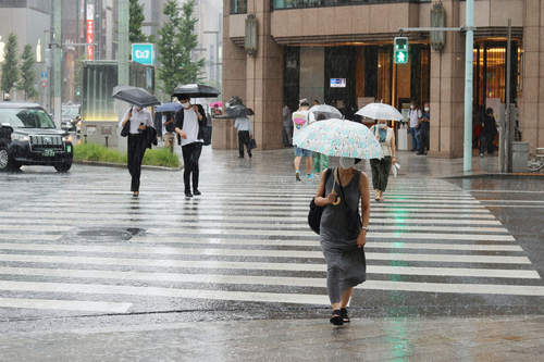2020年9月2日の銀座三越前のゲリラ豪雨の様子。