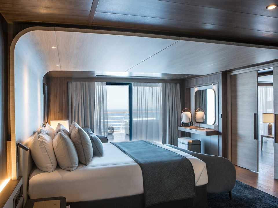 ル・コマンダン・シャルコー号の内部。