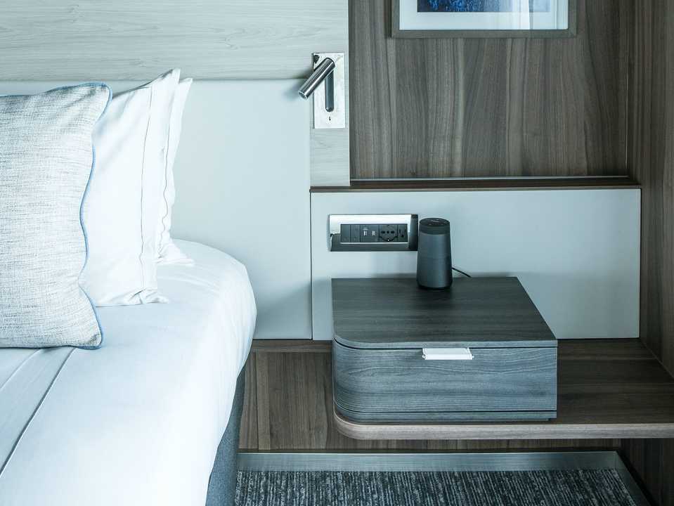 ル・コマンダン・シャルコー号の内部。