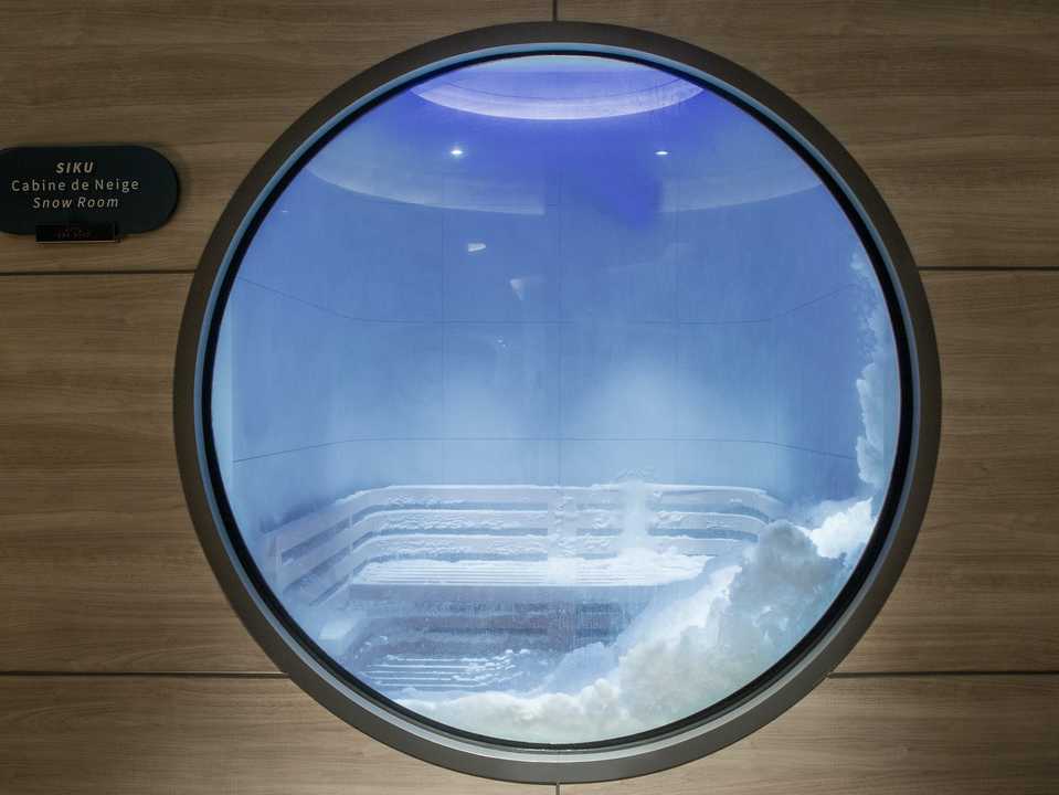 ル・コマンダン・シャルコー号の内部。