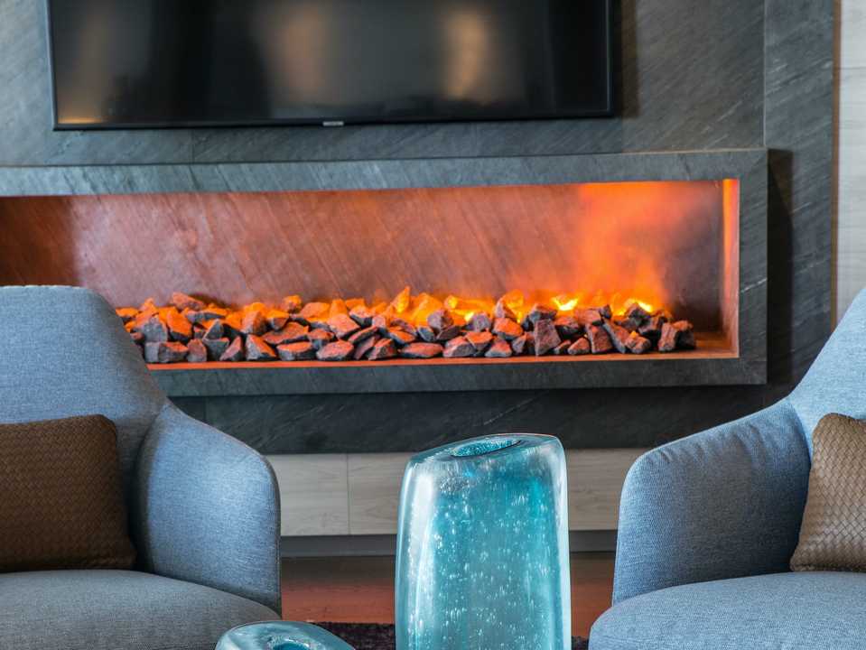 ル・コマンダン・シャルコー号の内部。