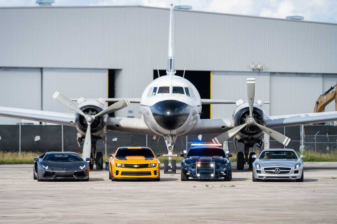 『トランスフォーマー』に登場した車が売り出し中。