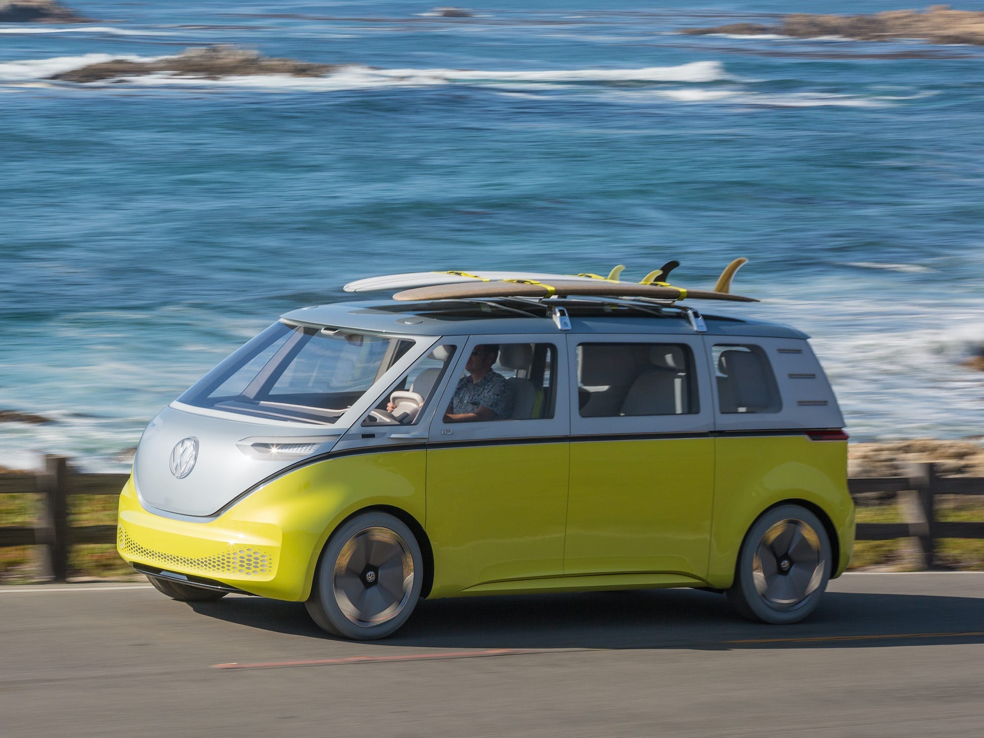 Tekno テクノ　volkswagen ワーゲンバス フォルクスワーゲンがワーゲンバスを電気自動車に改造