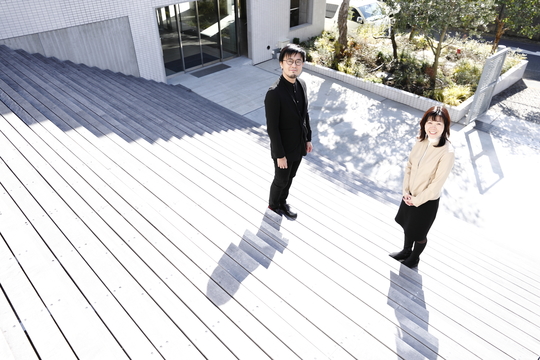 太刀川英輔氏とリコーの瀬戸まゆ子氏