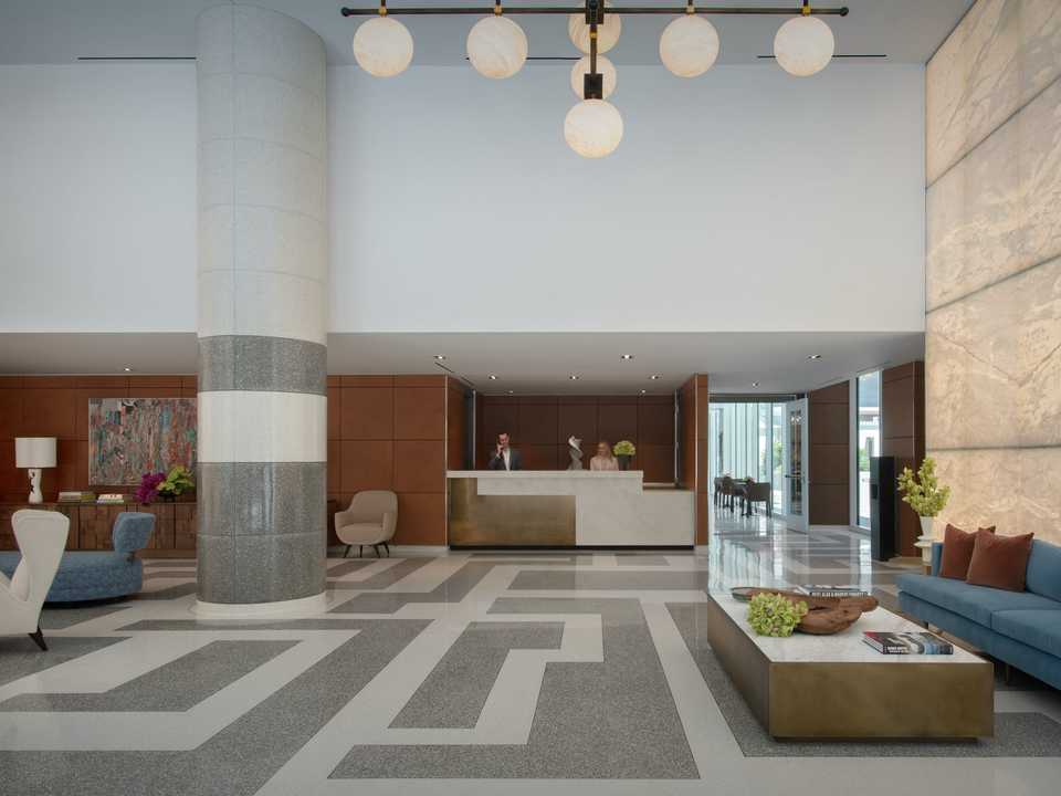 フォーシーズンズ・プライベート・レジデンス・ロサンゼルスのロビー。