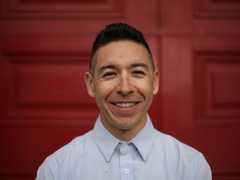 在宅でできる副業4選。年収300万円で始めた副業を年商2億円の事業に成長させた32歳社長が明かす