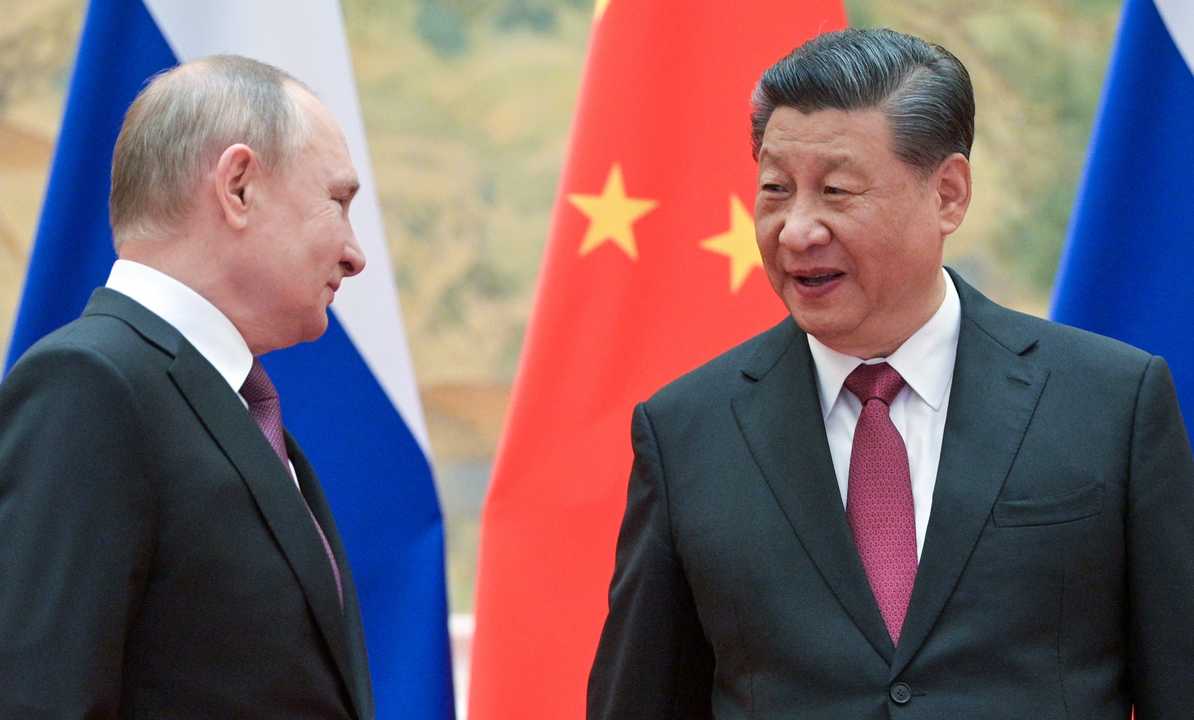 ロシアのプーチン大統領(左)と中国の習国家主席。