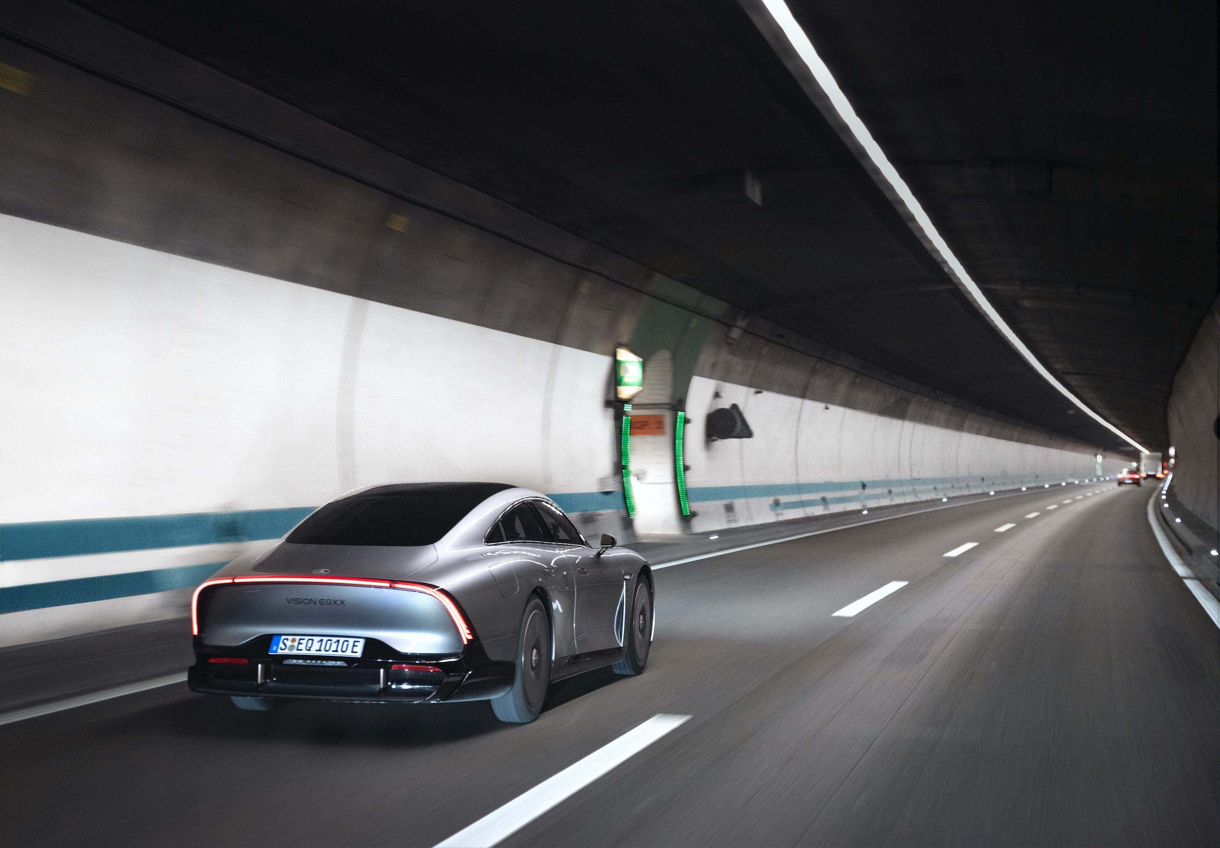 メルセデスのコンセプトカー「ビジョンEQXX」、1回の充電で