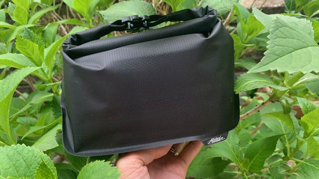 濡らしたくないガジェット入れにも 収納したままアイテムを乾かせる防水ポーチ Business Insider Japan