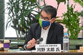 「霞が関は地獄じゃない」官僚がプレゼン大会。辛口審査員・河野太郎氏が語った課題とは