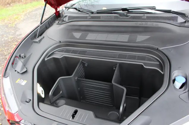 2021年型フォード「マスタング・マッハE・プレミアムAWD」