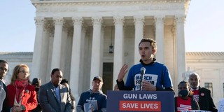 米最高裁、銃の携帯を制限するNY州法に「違憲」...議会は超党派の銃規制強化法案を可決