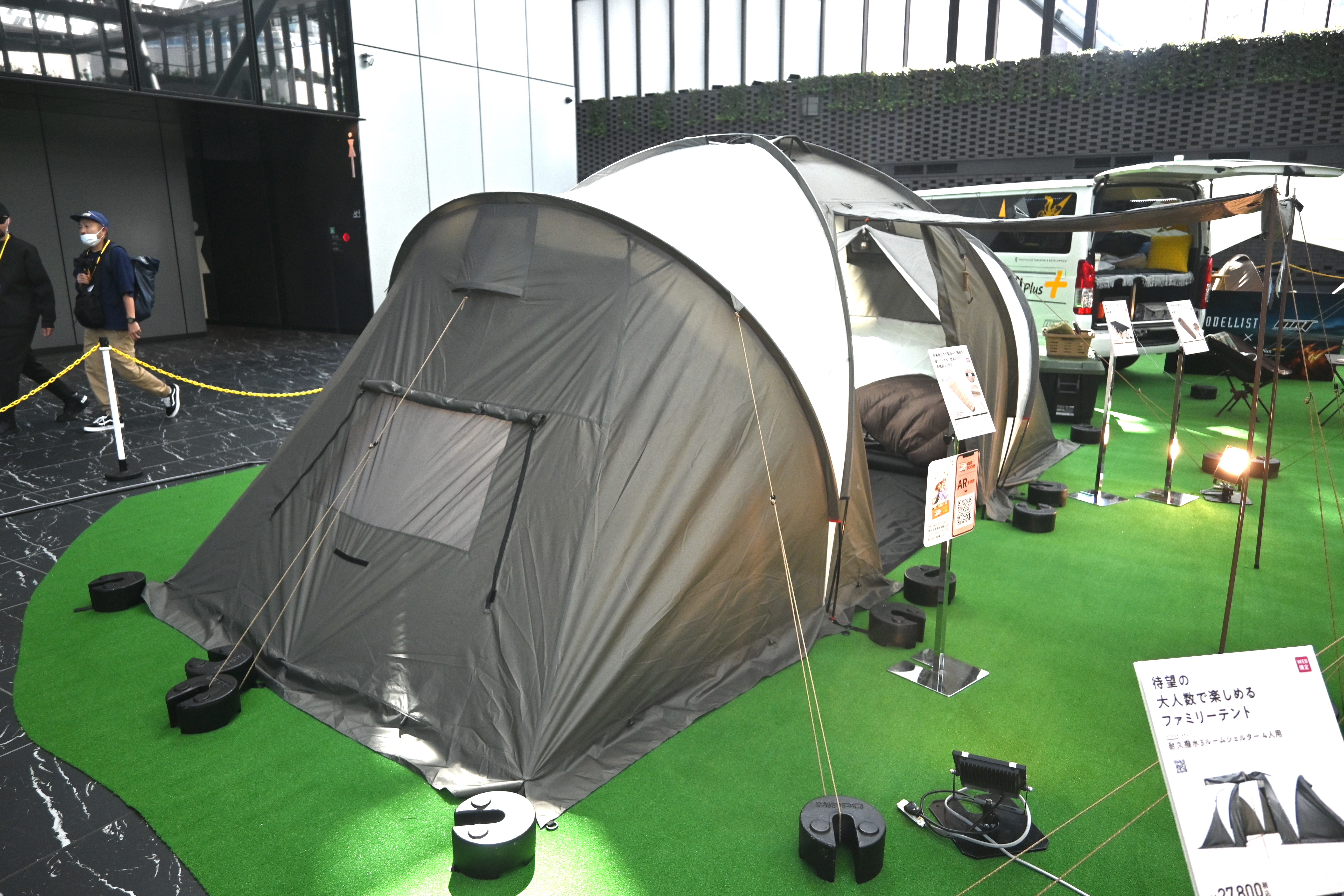 ワークマンが2万円以下の家族向けテント。衣類よりキャンプ用品を売り