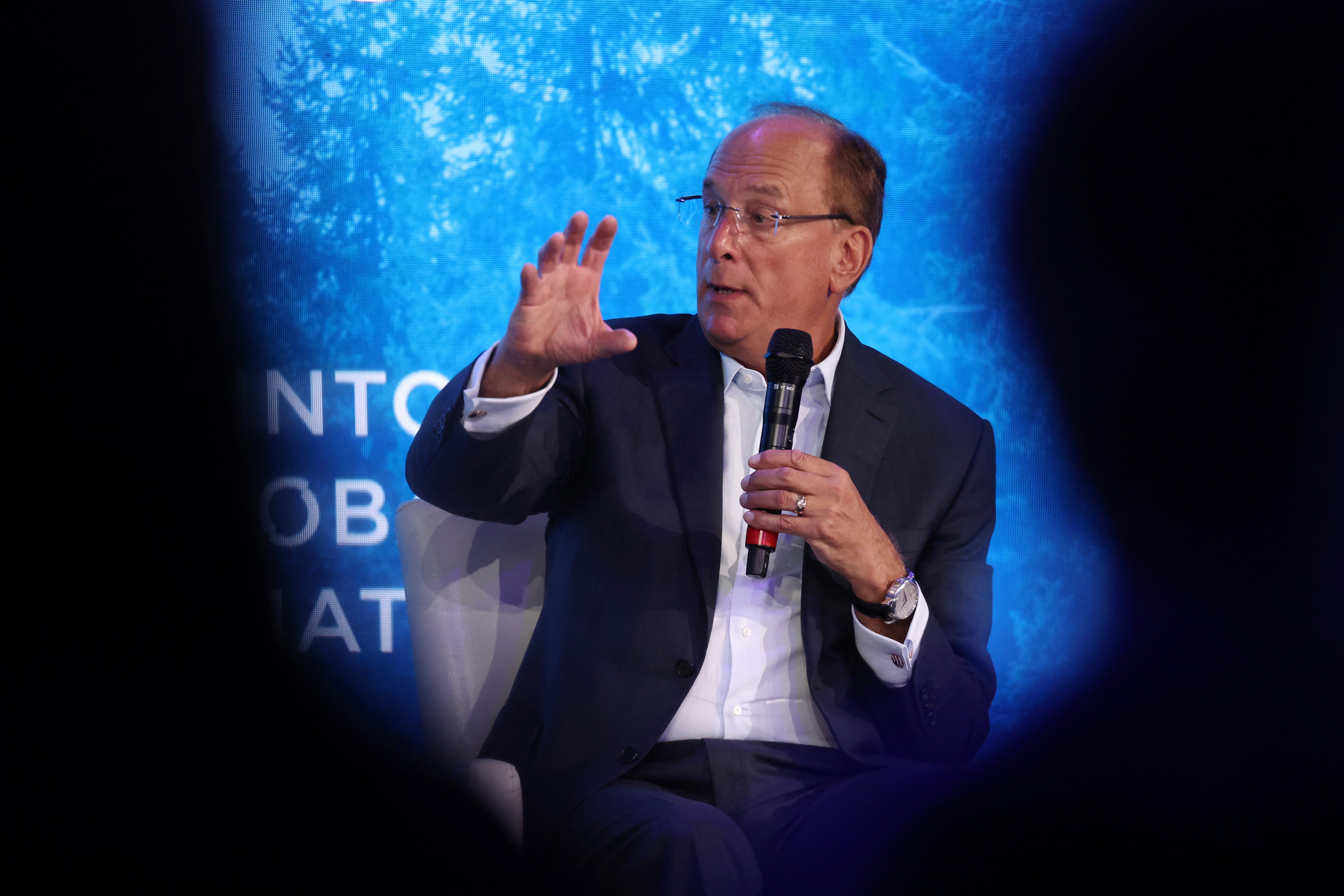 ブラックロックが経営幹部を大幅入れ替え。「アンチESG」に対抗する巨大資産運用会社の次の戦略とは？ | Business Insider Japan