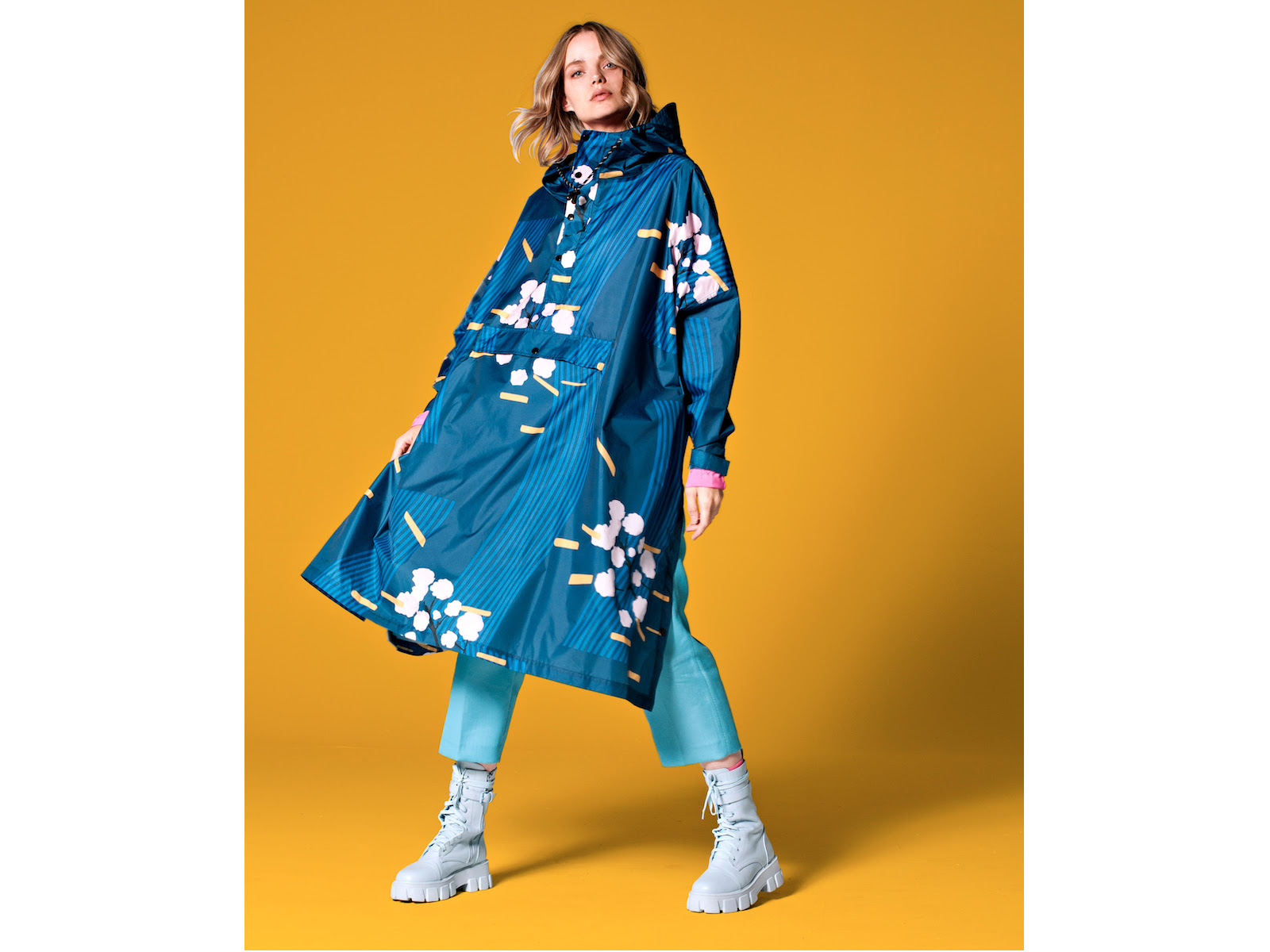 アムステルダム　美術館　イーブイ　Mサイズ アムステルダム 美術館 イーブイ Mサイズ