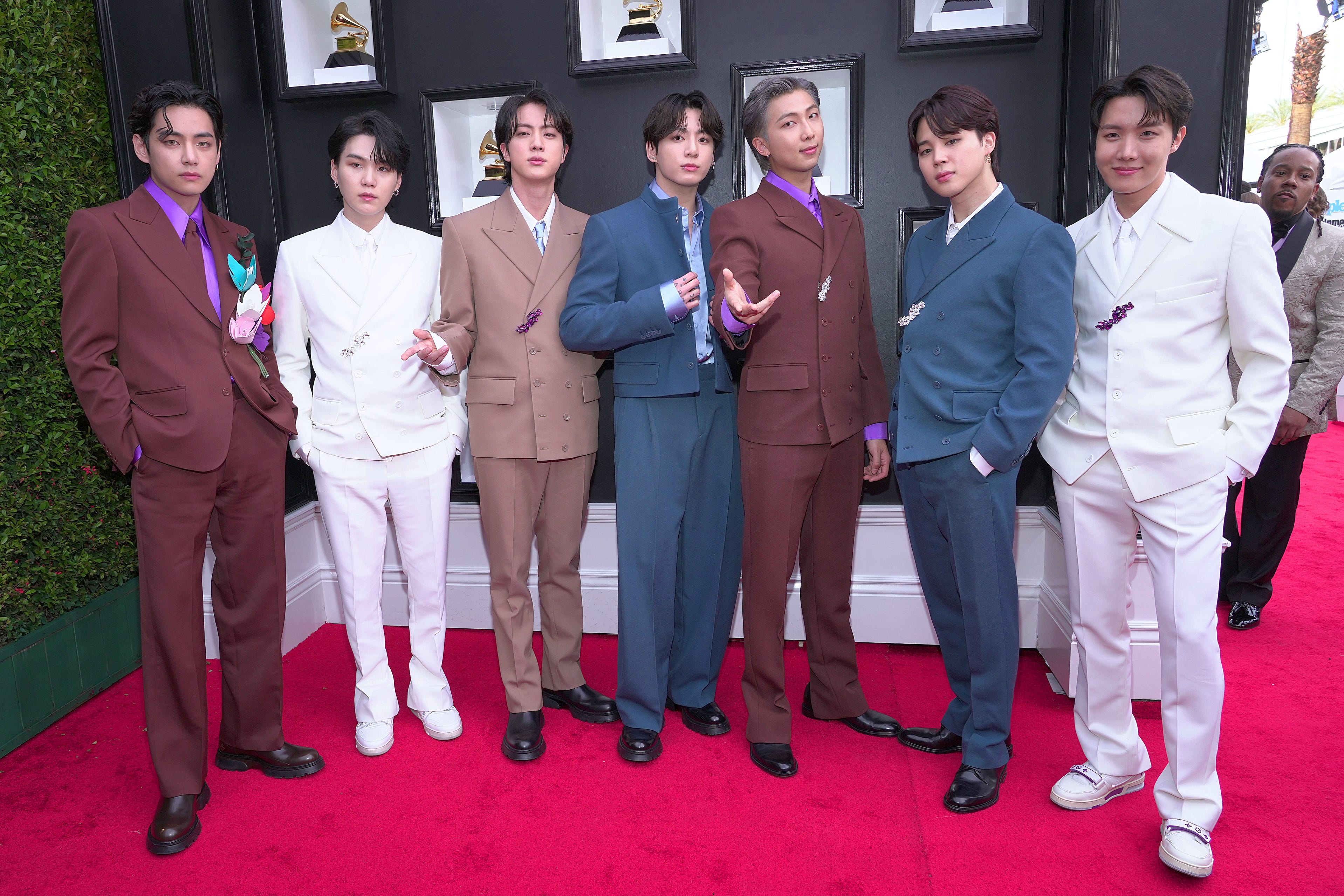 Btsのメンバー全員が兵役を履行 順次入隊 韓国経済の損失は数千億円以上 Business Insider Japan