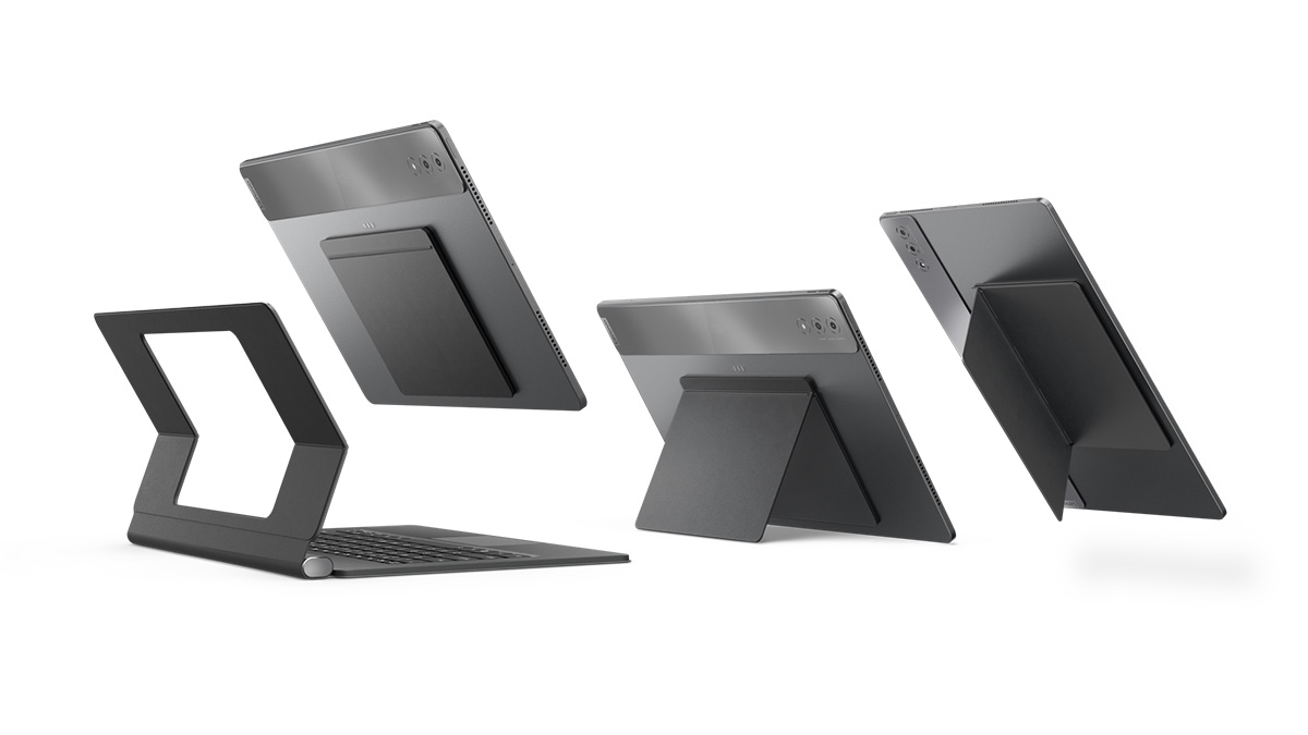 2画面Yoga Bookにビジネススマホ「ThinkPhone」、レノボがCES2023に新