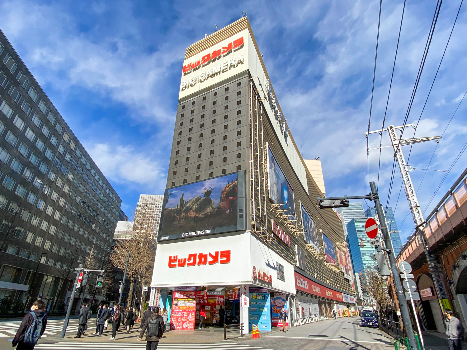 2017年にbic camera から購入した。 Bic Camera Tokyo ACCEPTS bitcoin at all stores! And they