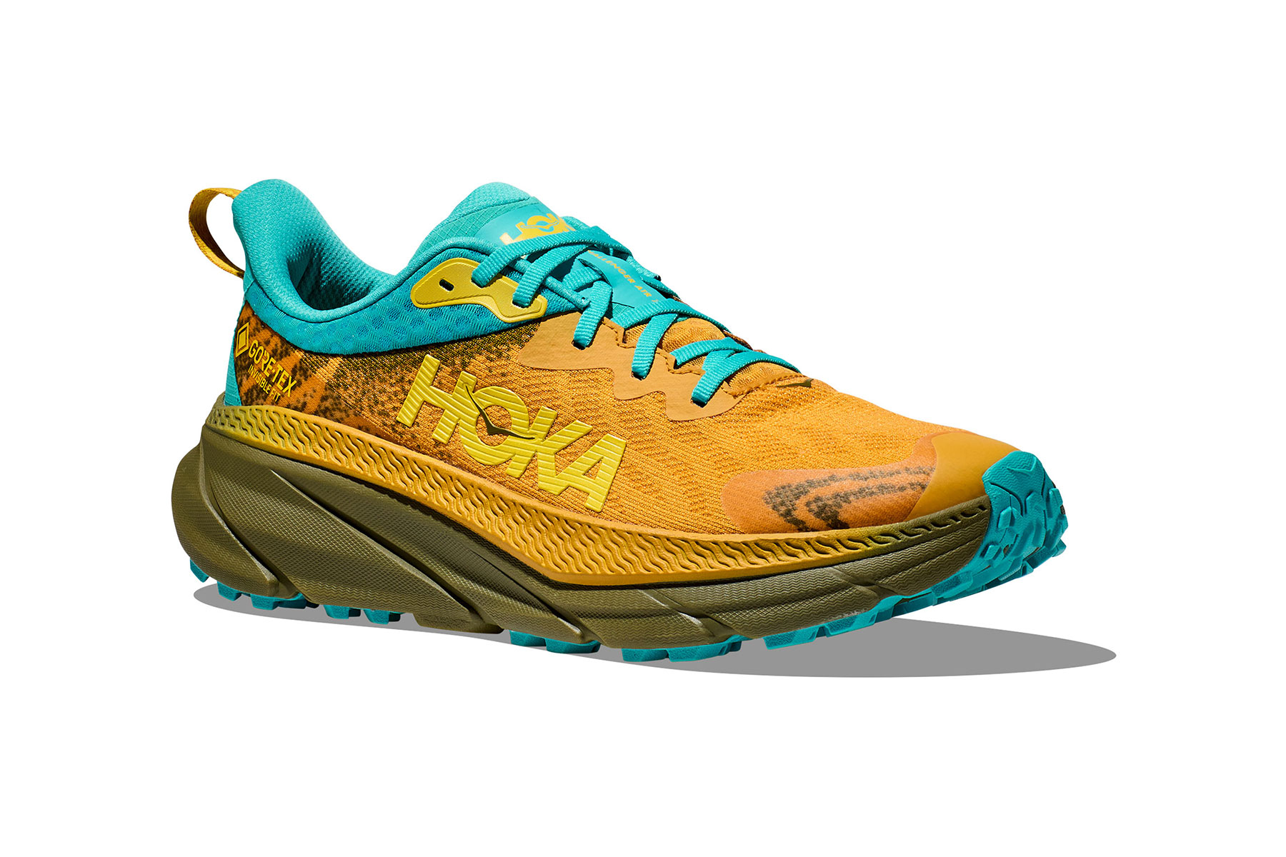 HOKAの全天候型ランニングシューズがさらに軽く！ GORE-TEXモデルも