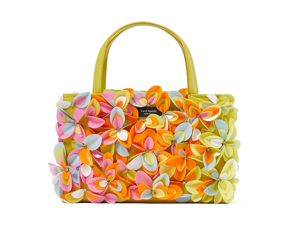 日本限定カラーも。ケイトスペードの名品バッグ「サム」がサステナブル