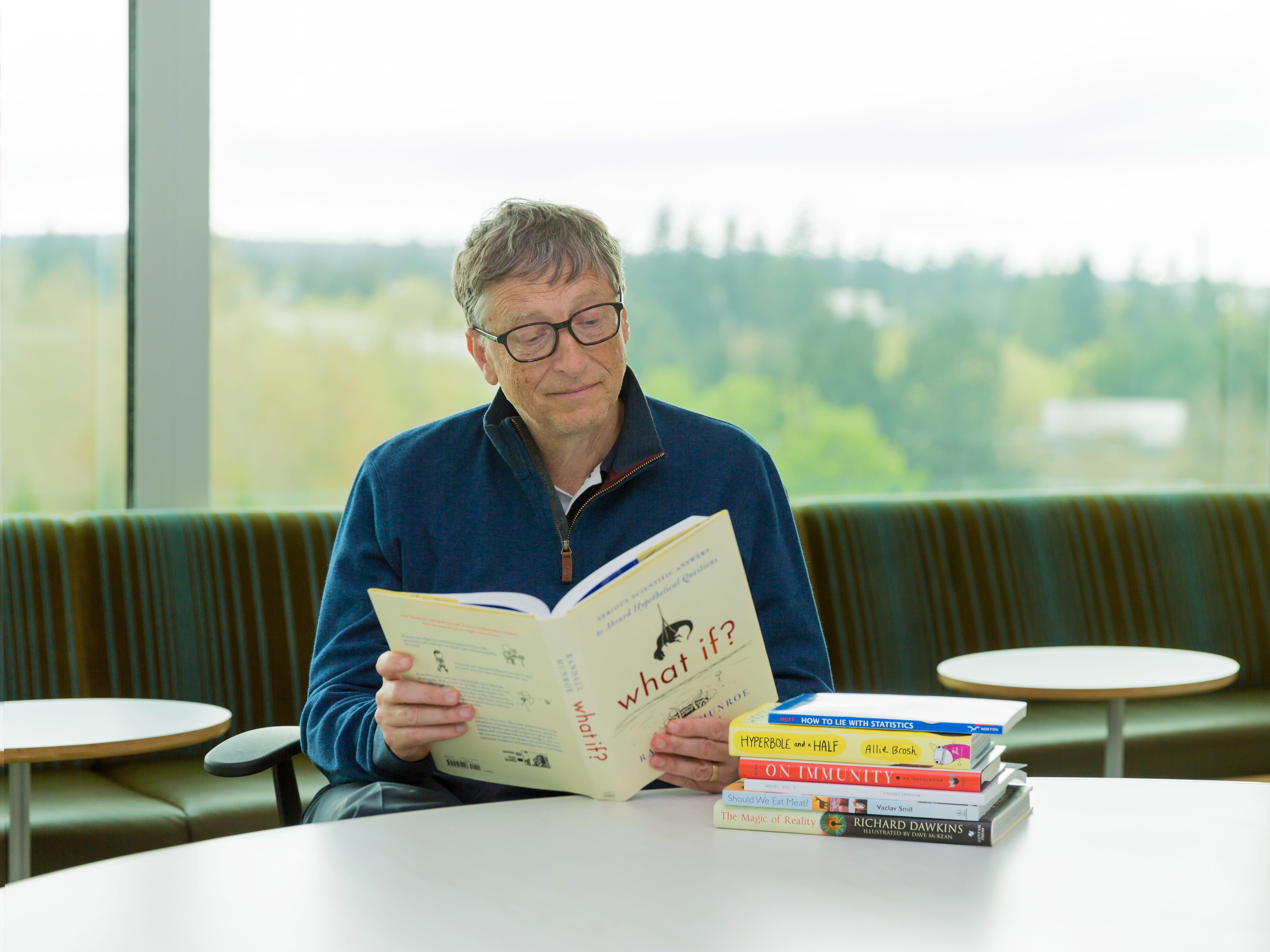 ビル・ゲイツ未来を語る　神との対話　等　書籍　まとめ売り Amazon.co.jp: ビル・ゲイツ未来を語る : ビル ゲイツ, 西 和彦: 本