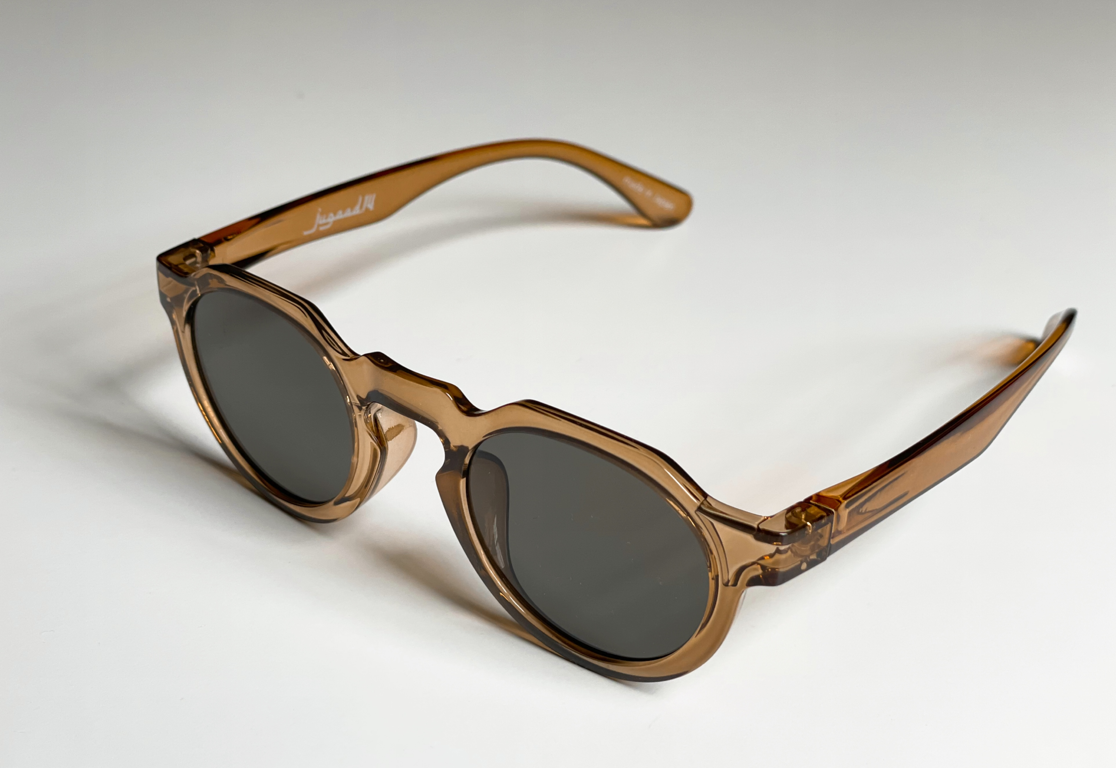 福井・鯖江メイドなのに1万円以下。全部「土に還る」サングラス