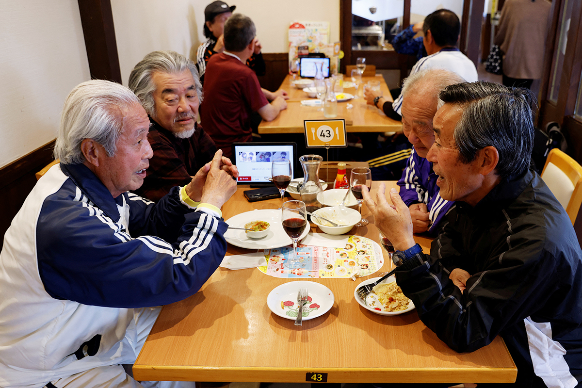 英エコノミスト誌、日本経済は高齢化で「頭脳停止」がすでに