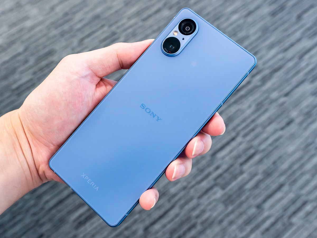 ソニー「Xperia 5 V」が意識する若者向けスマホ市場。iPhone 15の牙城
