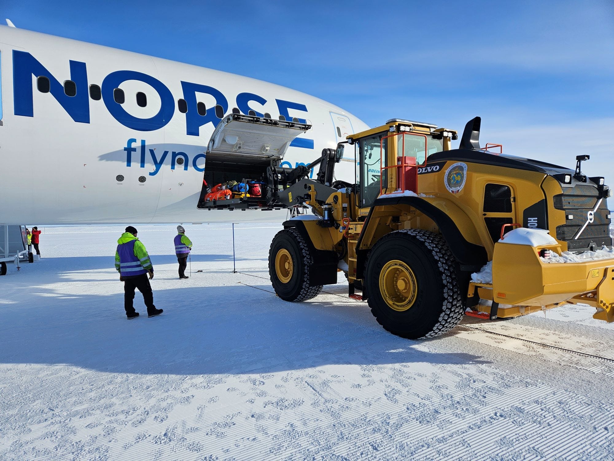 ボーイング787ドリームライナーが南極に着陸…この機体としては世界初