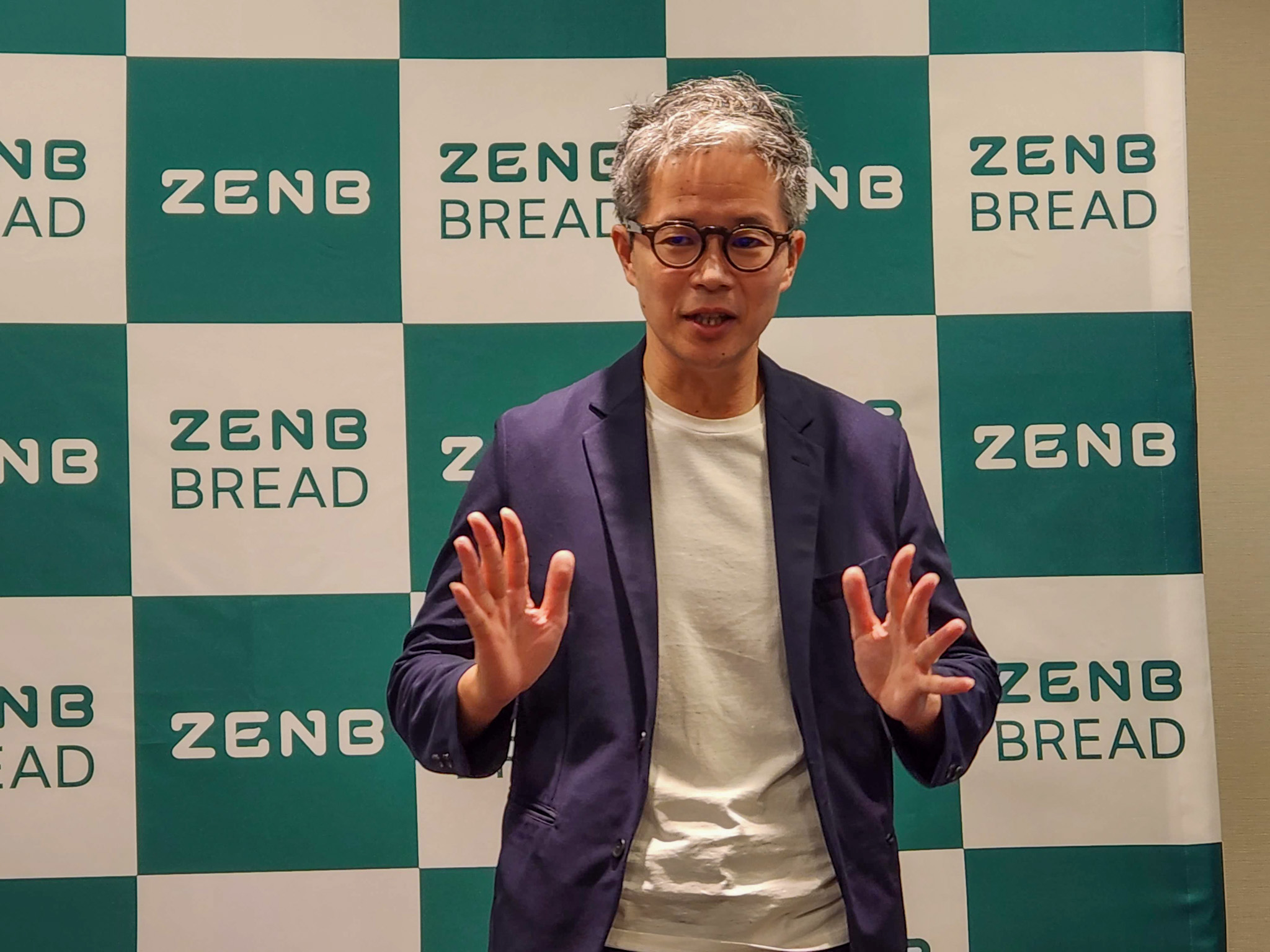 健康志向とおいしさ両立。小麦不使用、豆粉でできた「第3のパン」ZENBブレッドが登場 | Business Insider Japan