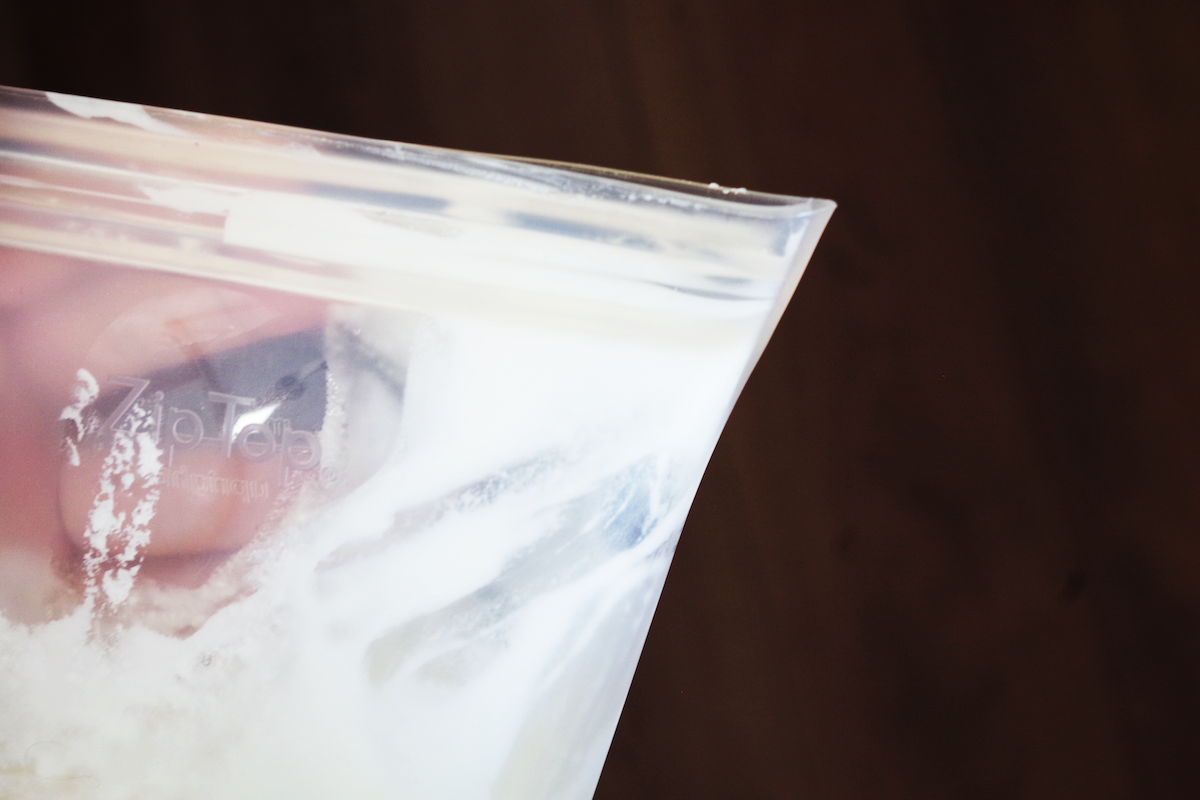 使い捨ての食品保存袋やめました。自立するコレに変えたら液体も保存できるようになった | Business Insider Japan