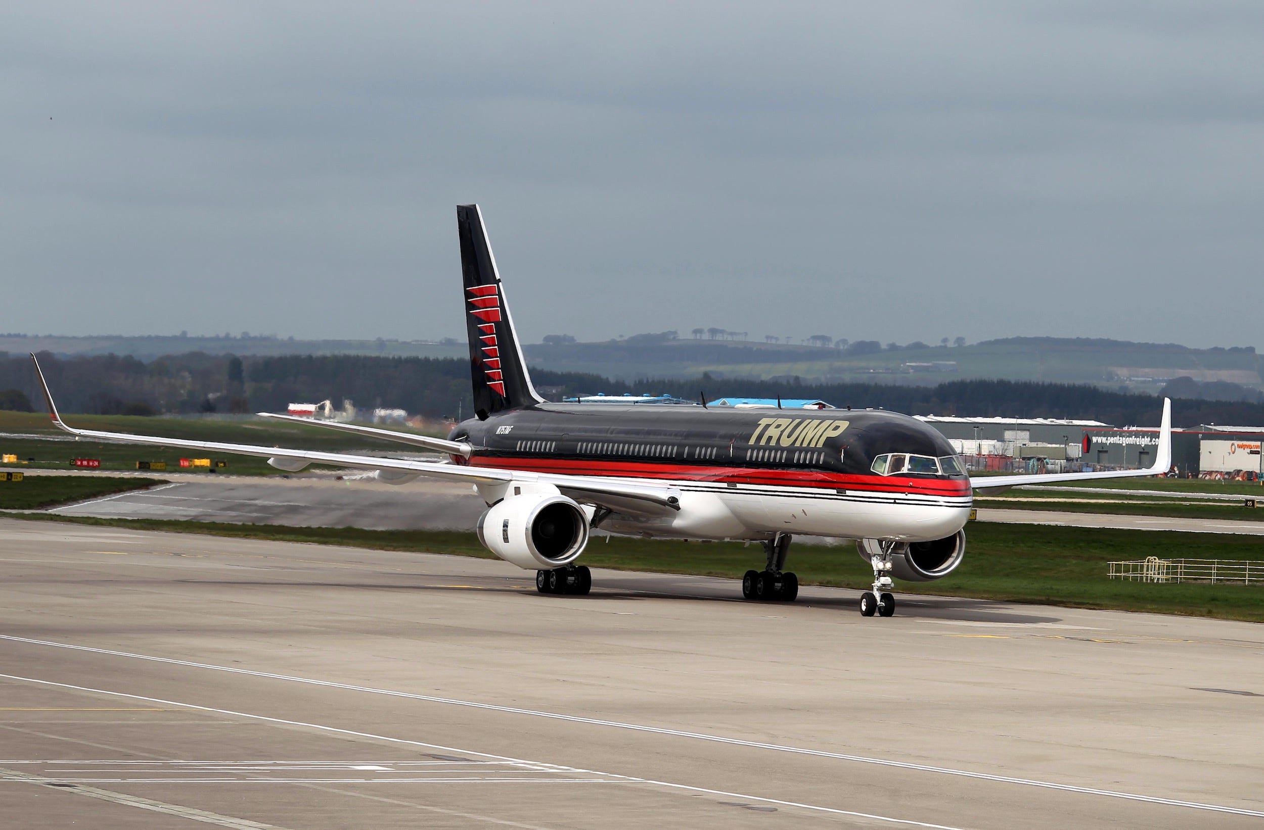 航空会社各社トランプ 9個セット 1/200 757-200/w トランプジェット「old tail」